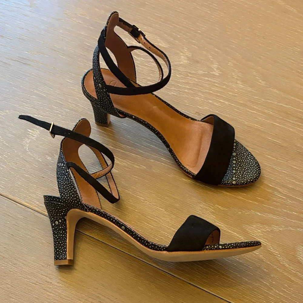 Joie sandals, size 8, new